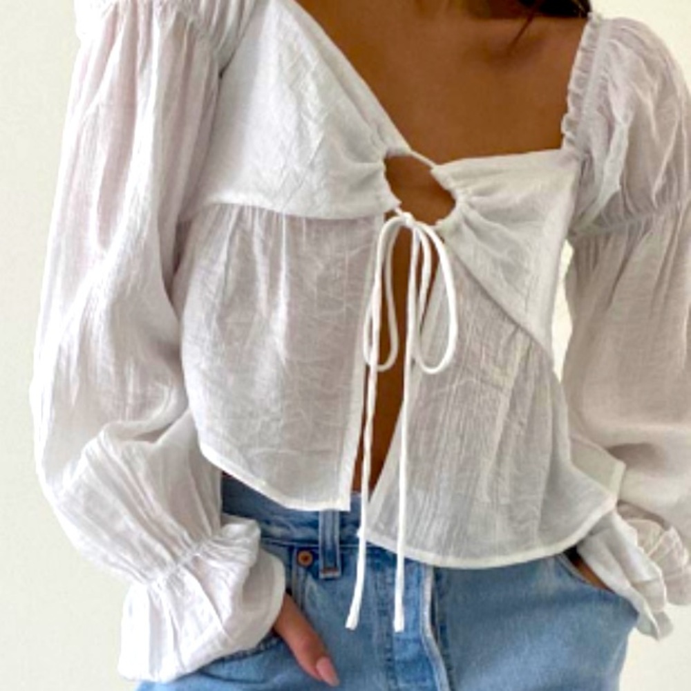 -BoHo White TIE FRONT BLOUSE TOP  . Brand NEW !
